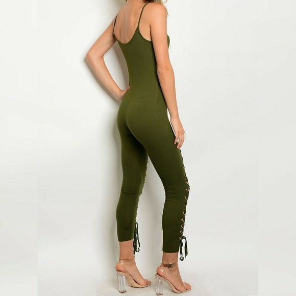 Olive green jumpsuit - Picture 2 of 8